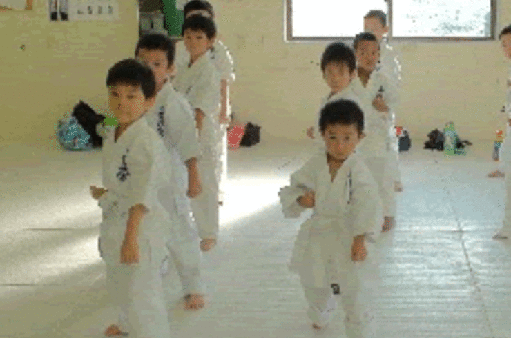 空手教室　幼稚園生　週1～																																																	